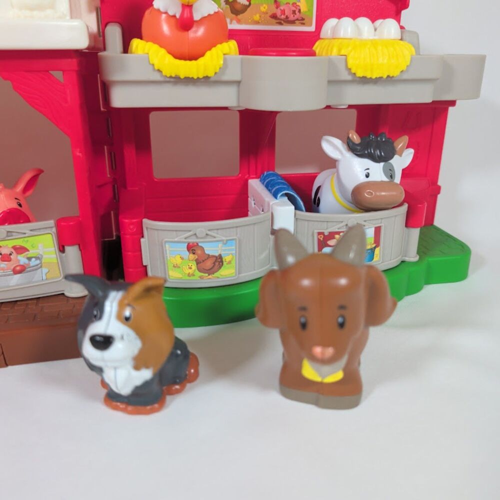 Fisher-Price Little People Caring for Animals Farm Playset Complete with Figures - Picture 3 of 5
